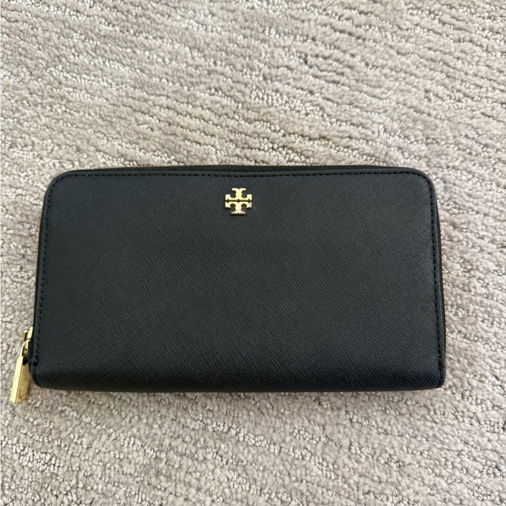 Tory Burch Black and Gold Zip Wallet